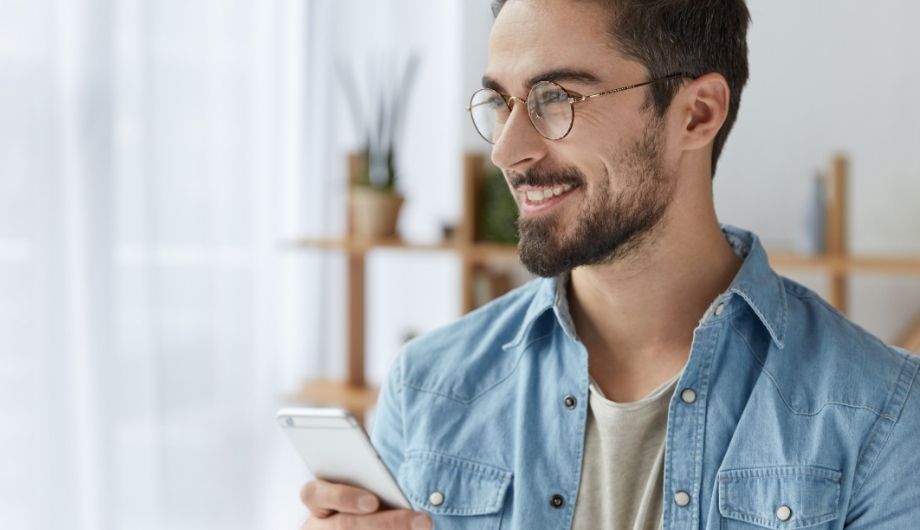 Are Banking Apps safe? Or is it safer to log on from your computer?