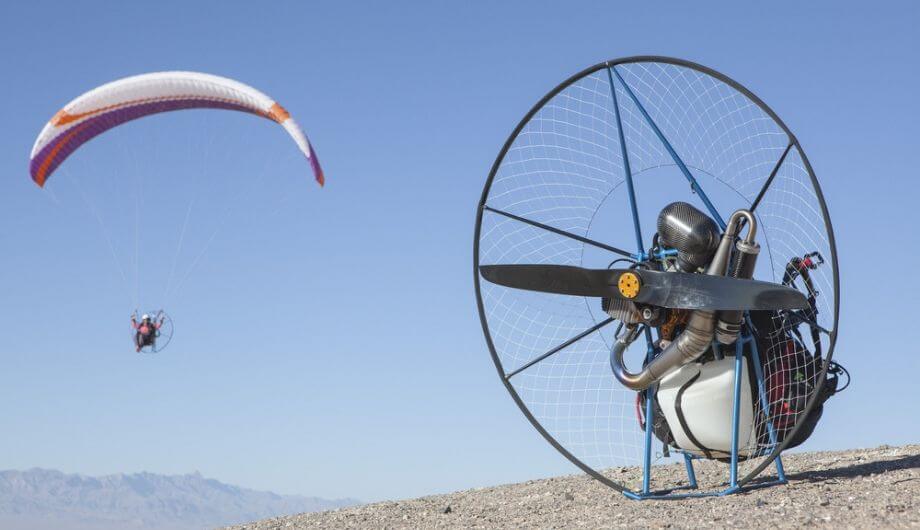 Paramotor in the desert